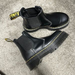 2976 smooth leather platform Chelsea dr marten boots